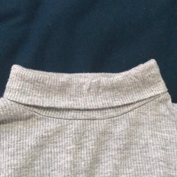 grey mock neck long sleeve shirt - Picture 5 of 8